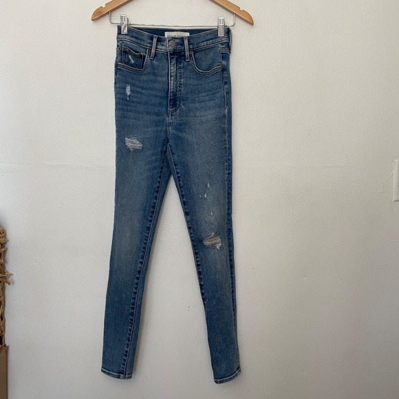 Aritzia The Lola Distressed High Rise Skinny Jeans - Picture 1 of 5
